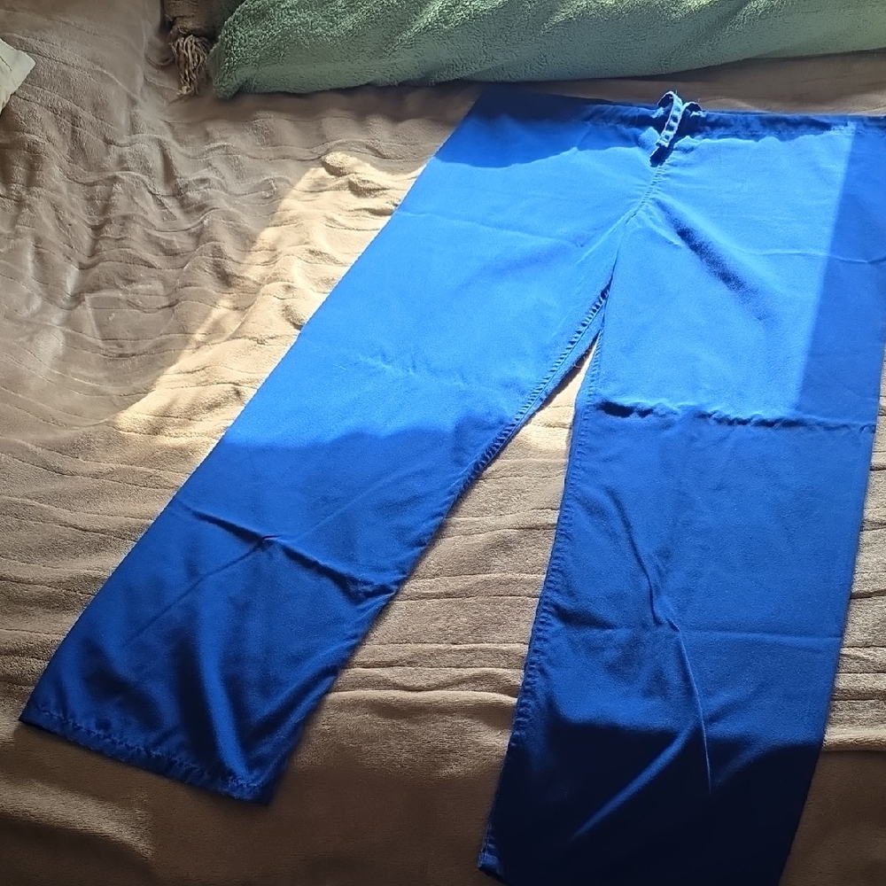 M SB Scrubs Women's Electric Blue Wide Leg Scrub Pants